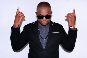 DJ Elex – Prazer (feat. Buwer & Donald D) DJ Elex - Prazer (feat. Buwer & Donald D)